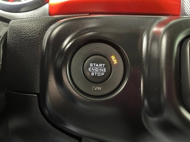 Used 2018 Jeep Wrangler Unlimited Rubicon w/ Dual Top Group AWD/4WD image 25