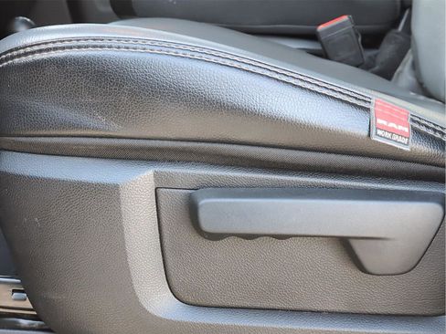 Used 2024 RAM 2500 Tradesman w/ Chrome Appearance Group image 14