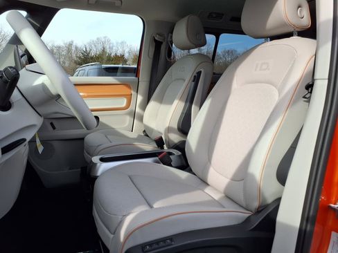 New 2025 Volkswagen ID. Buzz 1st Edition image 15