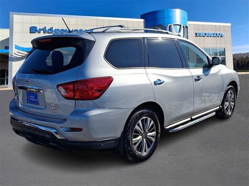 Used 2018 Nissan Pathfinder SV w/ Cargo Package image 6