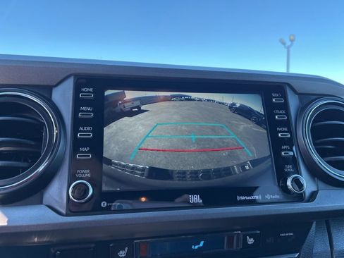 Used 2020 Toyota Tacoma TRD Off-Road w/ TRD Premium Off Road Package image 21