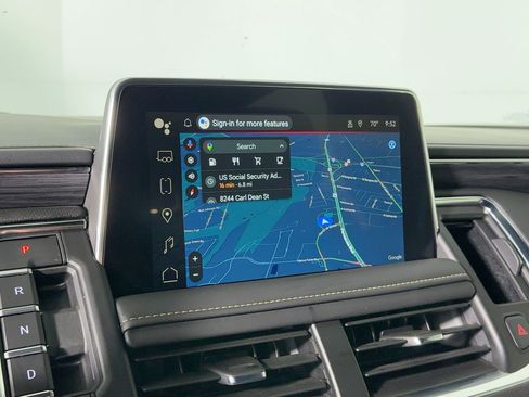 Used 2024 GMC Yukon SLT w/ SLT Luxury Package image 22