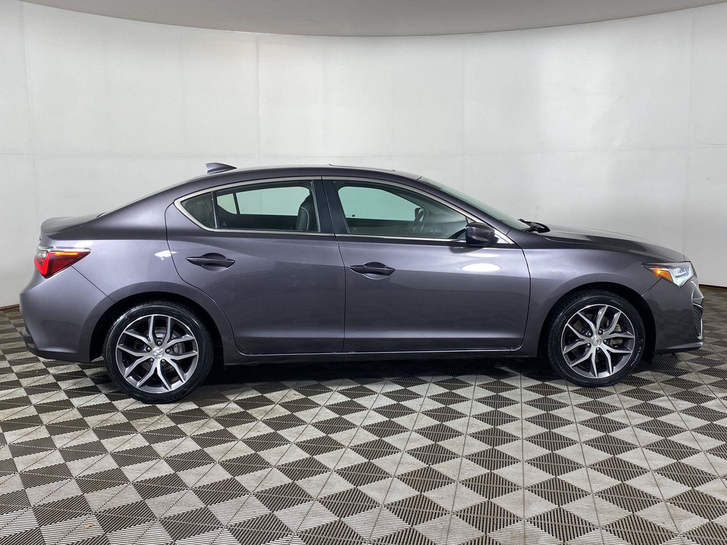 Used 2019 Acura ILX FWD image 7
