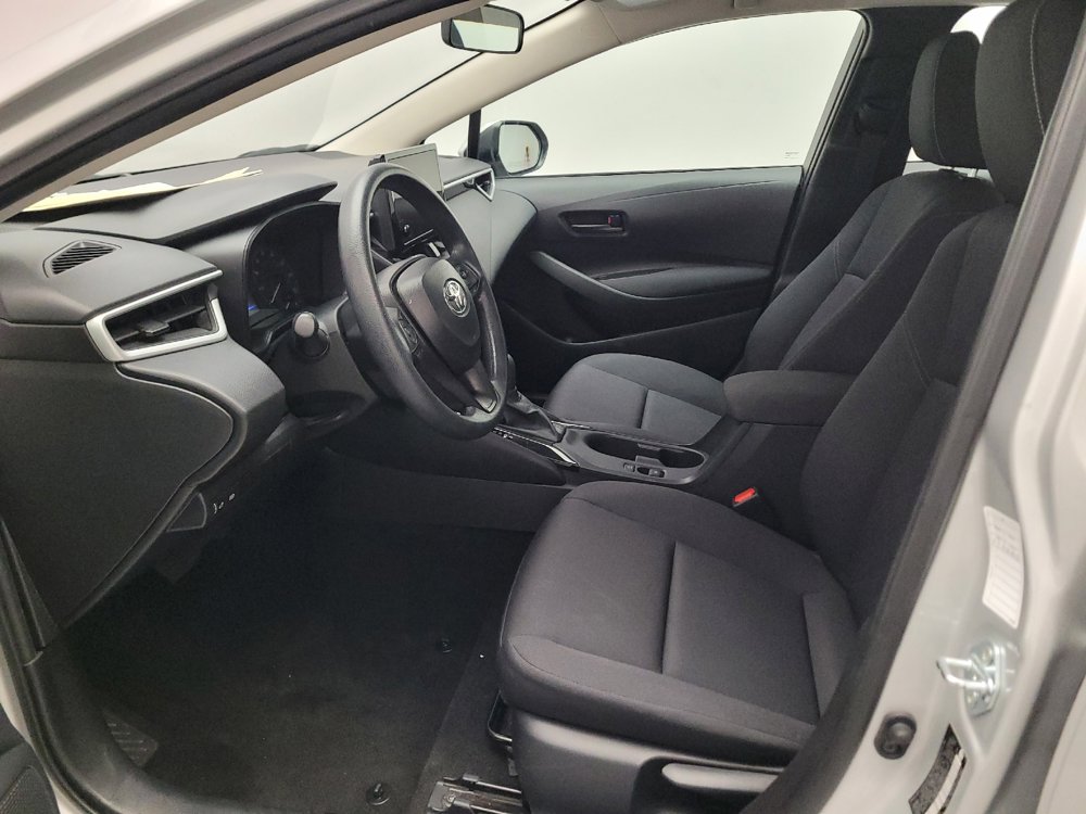 Used 2025 Toyota Corolla LE FWD image 17