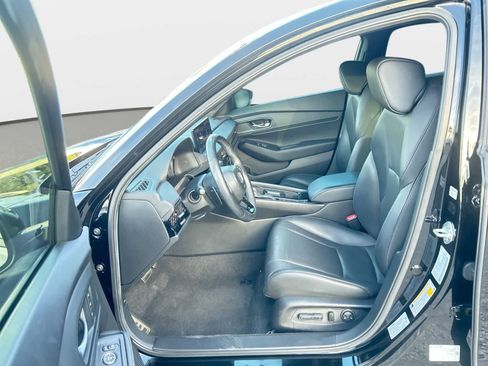 Used 2025 Honda Accord Sport image 10