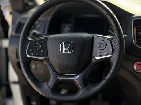 Used 2022 Honda Passport TrailSport image 15