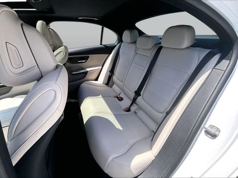 Used 2025 Mercedes-Benz C 300 4MATIC Sedan image 21