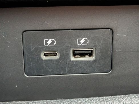 Used 2022 Nissan Pathfinder SL w/ SL Premium Package image 17