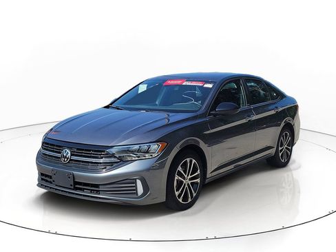 Used 2024 Volkswagen Jetta Sport FWD image 2