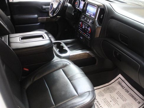 Used 2020 Chevrolet Silverado 2500 High Country w/ Technology Package AWD/4WD image 11