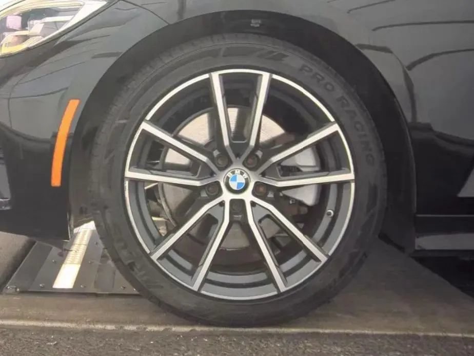Used 2020 BMW 330i xDrive Sedan w/ Convenience Package AWD/4WD image 8