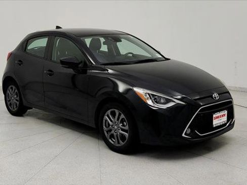 Certified 2020 Toyota Yaris XLE image 1