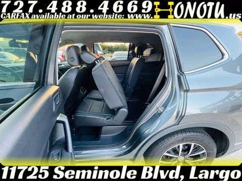 Used 2021 Volkswagen Tiguan SE image 20