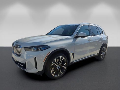 Certified 2024 BMW X5 sDrive40i w/ Premium Package RWD image 7