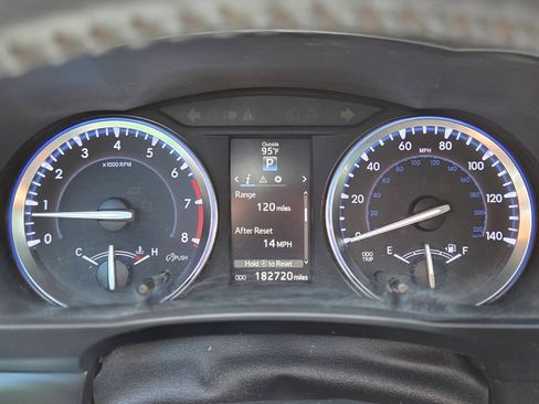 Used 2016 Toyota Highlander XLE FWD image 33