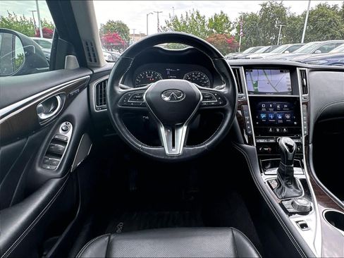 Used 2018 INFINITI Q50 Luxe w/ Sensory Package (Luxe) RWD image 11