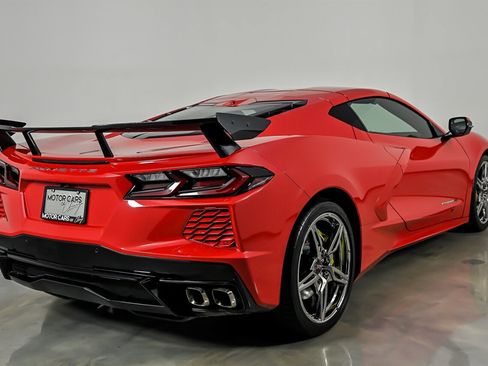 Used 2024 Chevrolet Corvette Stingray Premium Cpe RWD image 9