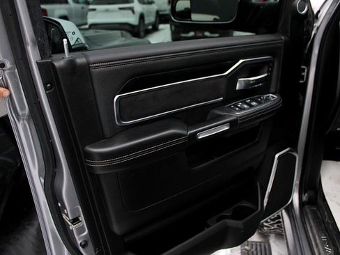 Used 2019 RAM 2500 Laramie image 24