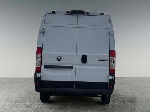 New 2025 RAM ProMaster 1500 w/ Quick Order Package 22G SLT image 4