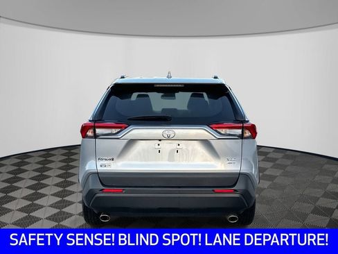 Used 2023 Toyota RAV4 XLE image 6