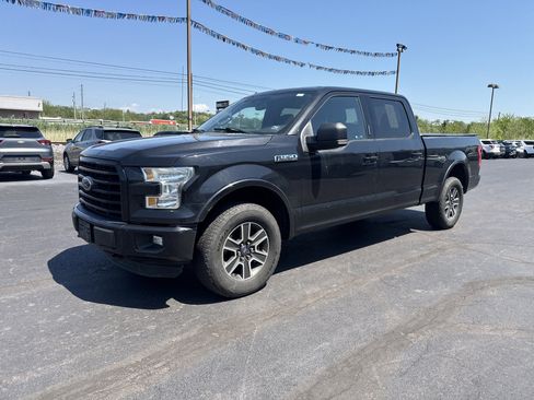 Used 2015 Ford F150 XLT w/ Equipment Group 301A Mid AWD/4WD image 8