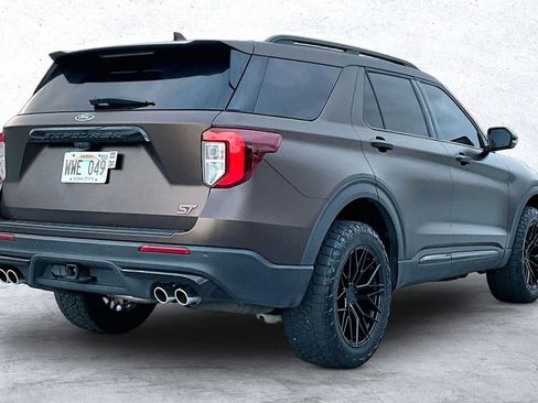 Used 2023 Ford Explorer ST w/ Equipment Group 401A image 2