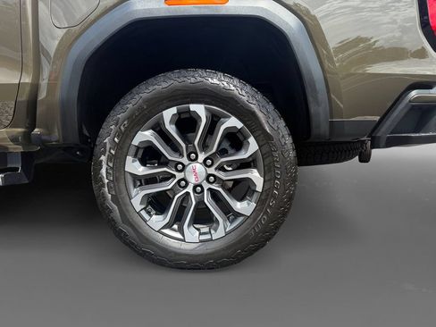 Used 2023 GMC Canyon Denali AWD/4WD image 8