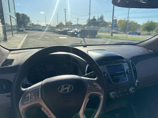 Used 2011 Hyundai Tucson GLS FWD image 21