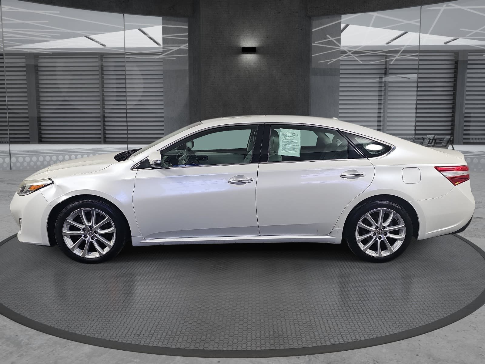 Used 2013 Toyota Avalon XLE Touring FWD image 8