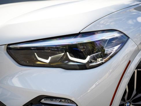 Used 2020 BMW X5 sDrive40i w/ M Sport Package image 4