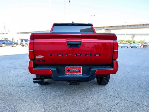Certified 2026 Toyota Tacoma SR5 AWD/4WD image 9