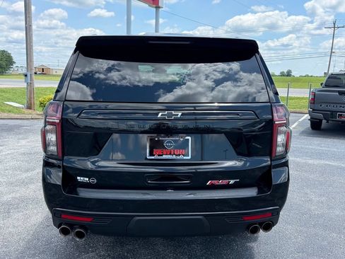 Used 2023 Chevrolet Suburban RST w/ Sport Performance Package AWD/4WD image 34