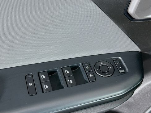 Used 2025 Kia K4 FWD image 15