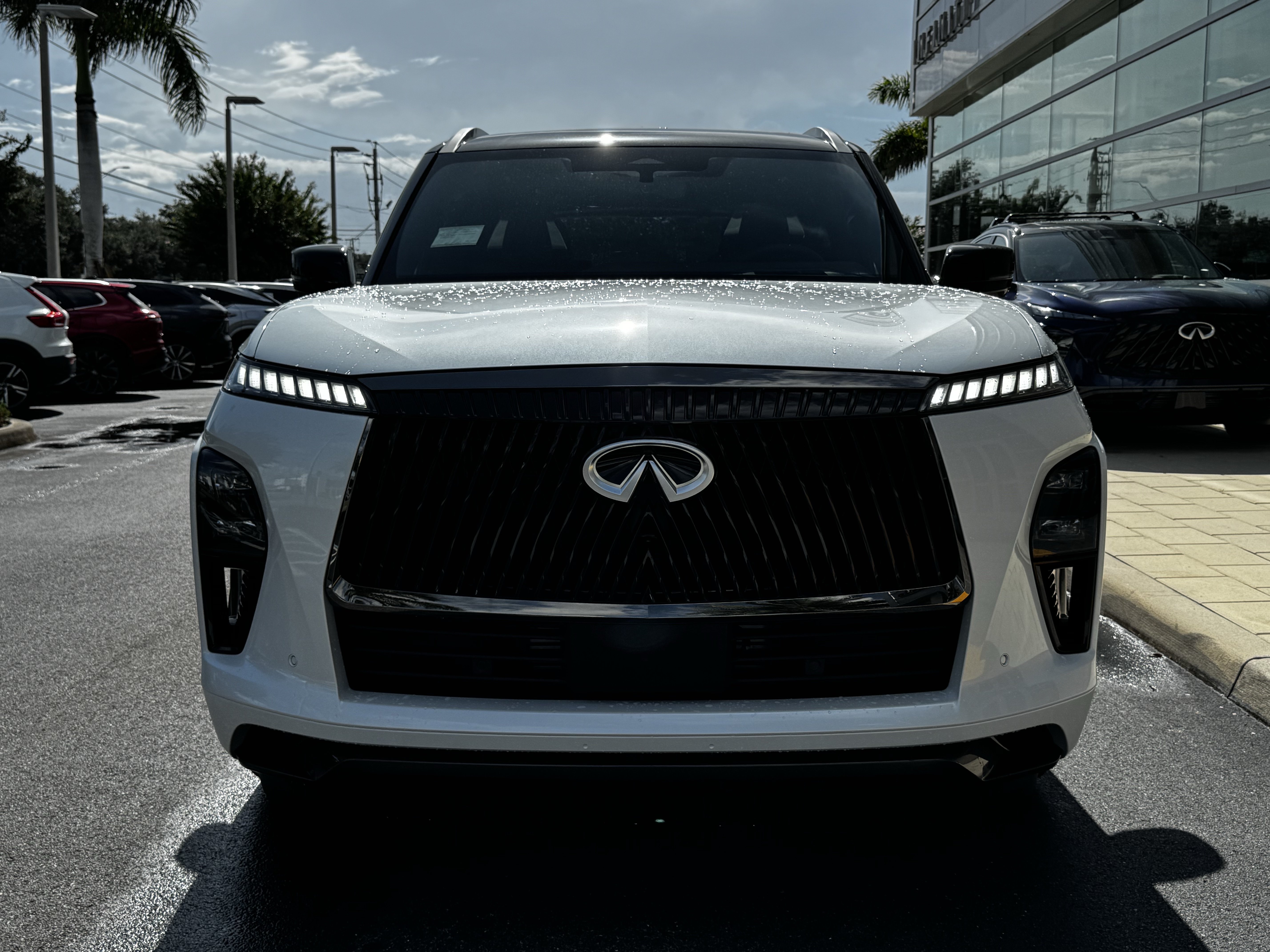 New 2027 INFINITI QX80 Autograph w/ Premium Cargo Package AWD/4WD image 2