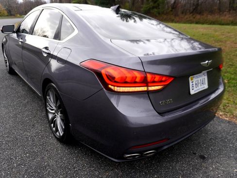 Used 2015 Hyundai Genesis 5.0 image 6