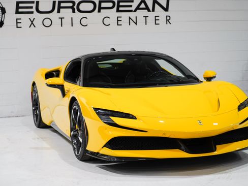Used 2021 Ferrari SF90 Stradale AWD/4WD image 28