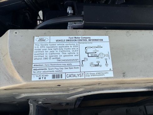 Used 2005 Ford Explorer Sport Trac XLT image 37