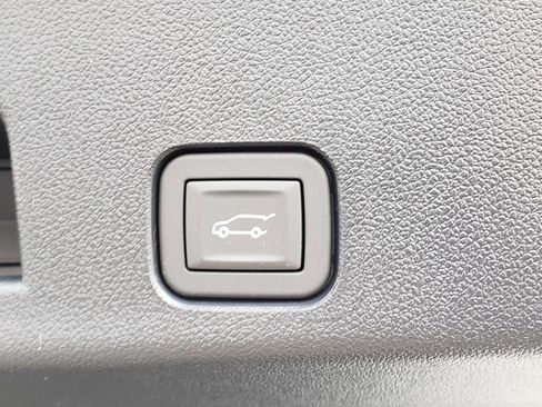 New 2026 Chevrolet Traverse High Country w/ LPO, Floor Liner Package image 8