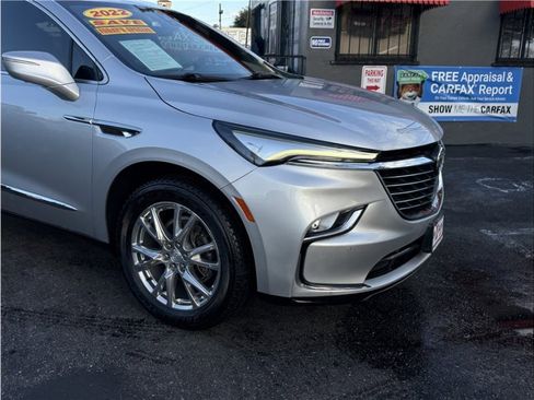 Used 2022 Buick Enclave Premium image 7