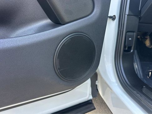 Used 2021 Land Rover Range Rover Evoque R-Dynamic SE image 34