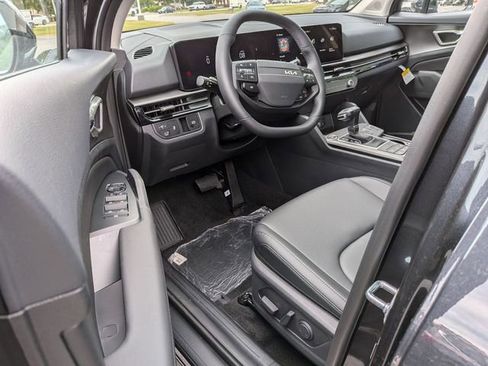 New 2026 Kia Sportage EX FWD image 12