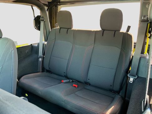 Used 2023 Jeep Wrangler Rubicon image 9