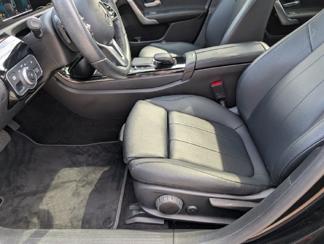 Used 2022 Mercedes-Benz A 220 image 14
