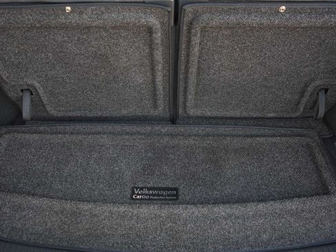 Used 2020 Volkswagen Tiguan SE w/ Panoramic Sunroof Package FWD image 27