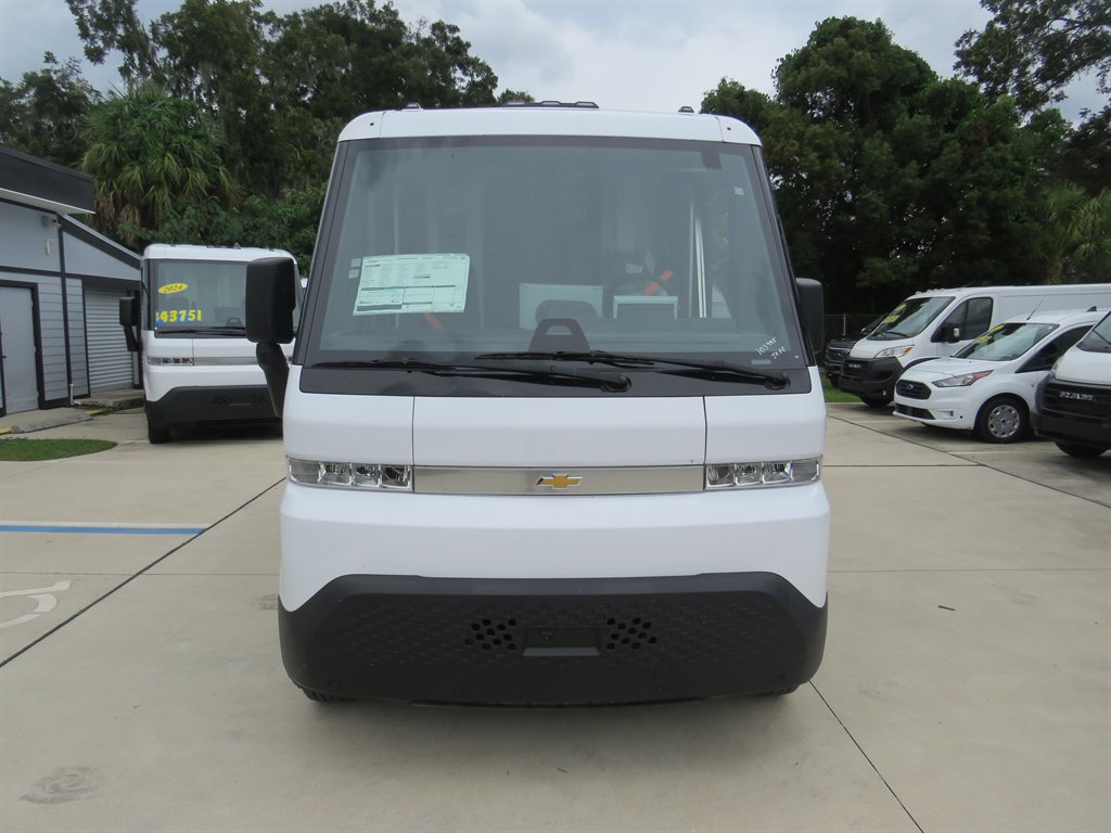 Used 2025 Chevrolet Brightdrop 400 w/ Battery Pack, Max Range AWD/4WD image 2