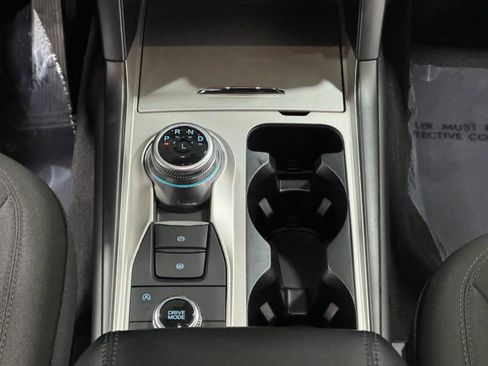 Used 2023 Ford Explorer XLT image 16