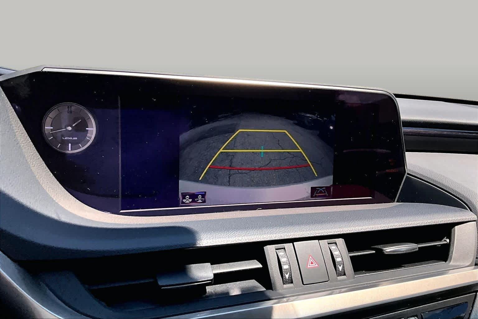 Used 2020 Lexus ES 300h w/ Premium Package FWD image 25