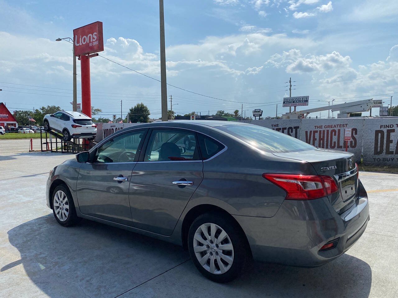 Used 2019 Nissan Sentra S FWD image 4