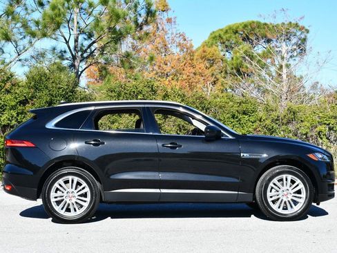 Used 2018 Jaguar F-PACE Prestige image 34