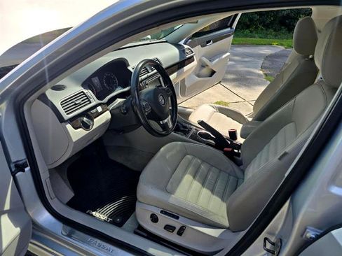 Used 2014 Volkswagen Passat TDI SEL Premium image 28